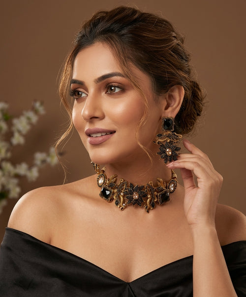 Shop the Baheera Heritage Choker Set from Zarosh Jewel