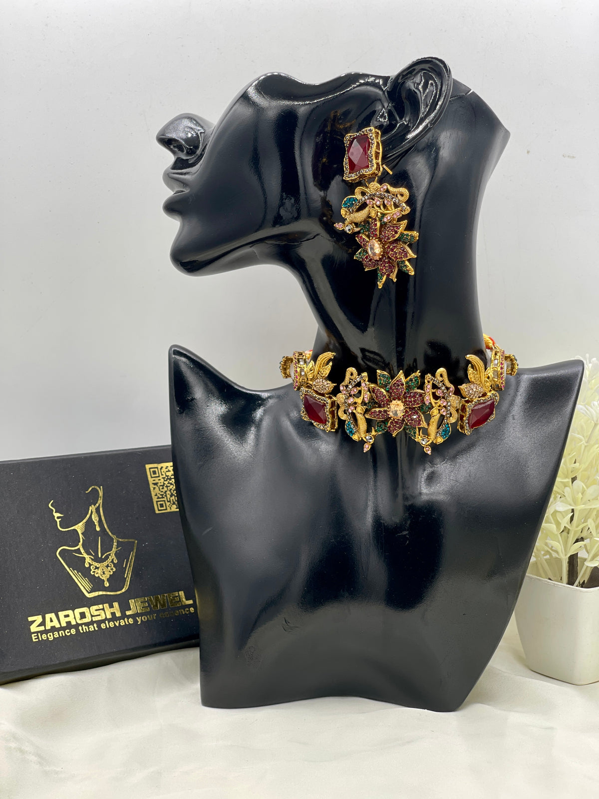 Shop the Baheera Heritage Choker Set from Zarosh Jewel