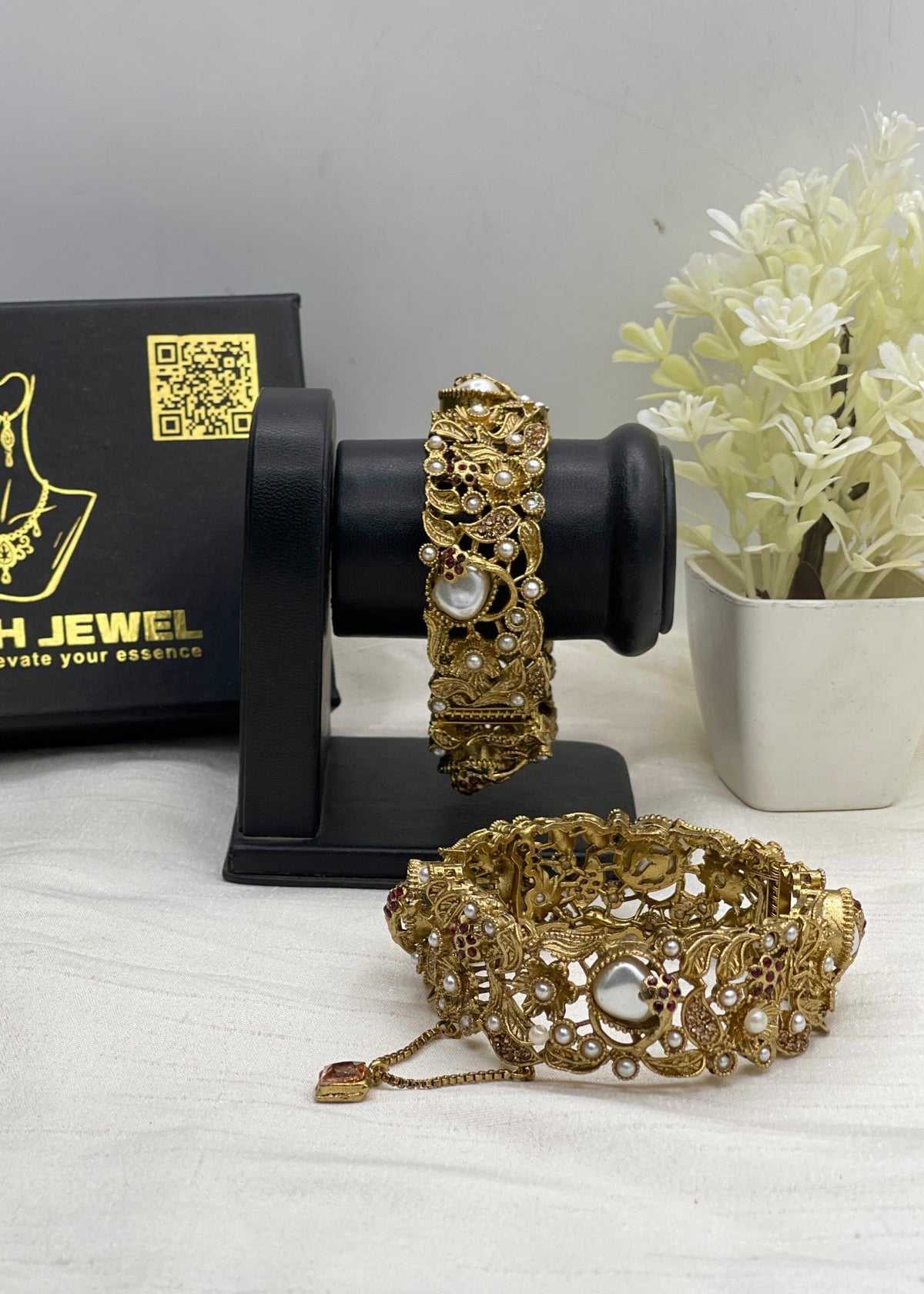 Shop the Bangles - 2083 Openable from Zarosh Jewel