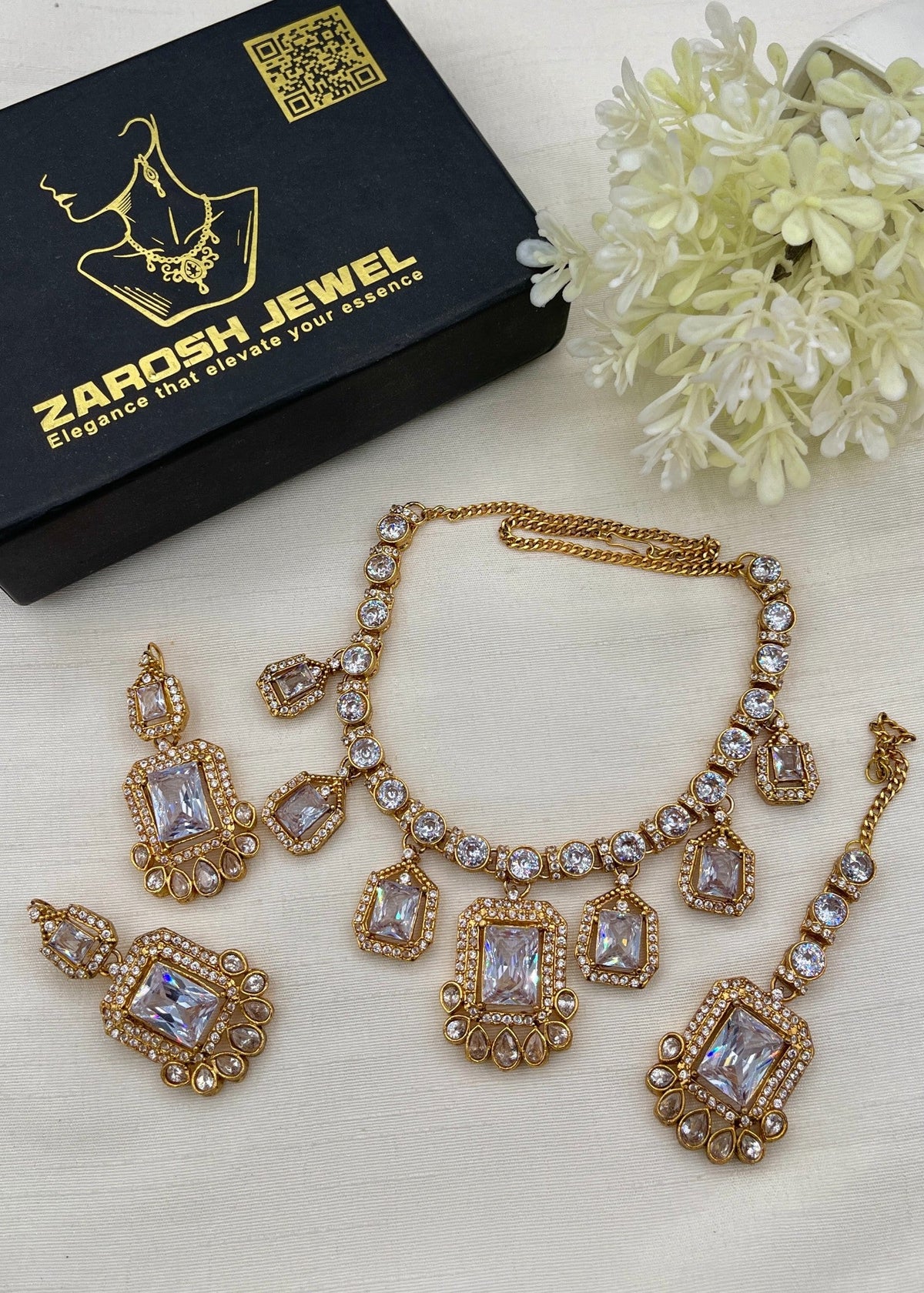 Shop the Barkha Heritage Necklace Set from Zarosh Jewel