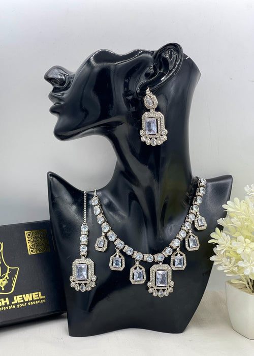 Shop the Barkha Heritage Necklace Set from Zarosh Jewel