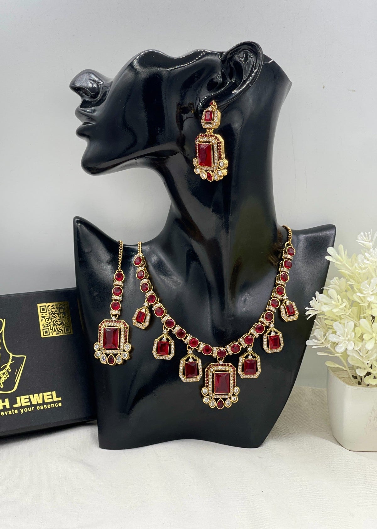 Shop the Barkha Heritage Necklace Set from Zarosh Jewel