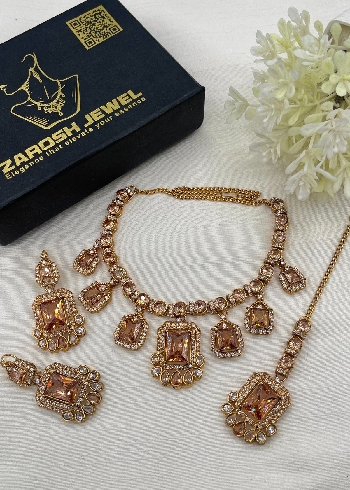 Shop the Barkha Heritage Necklace Set from Zarosh Jewel