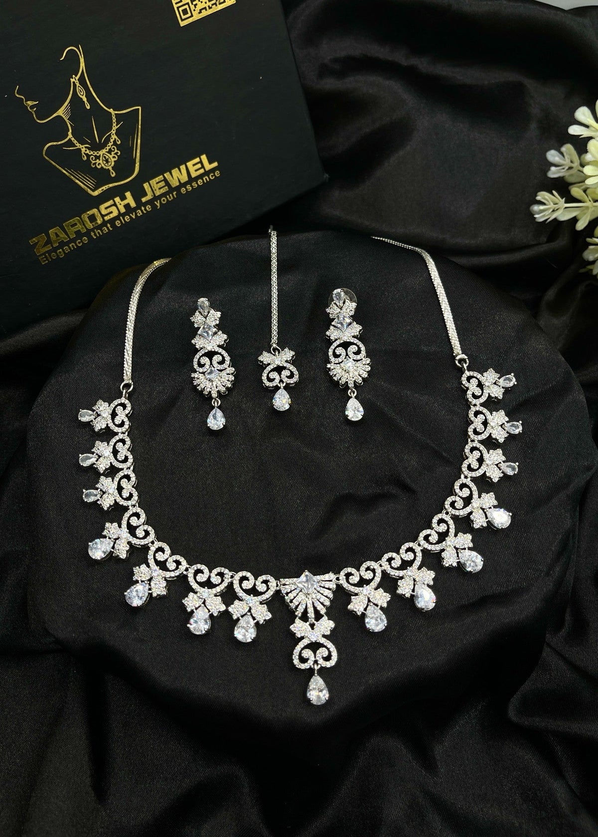 Shop the Basma Necklace Set from Zarosh Jewel
