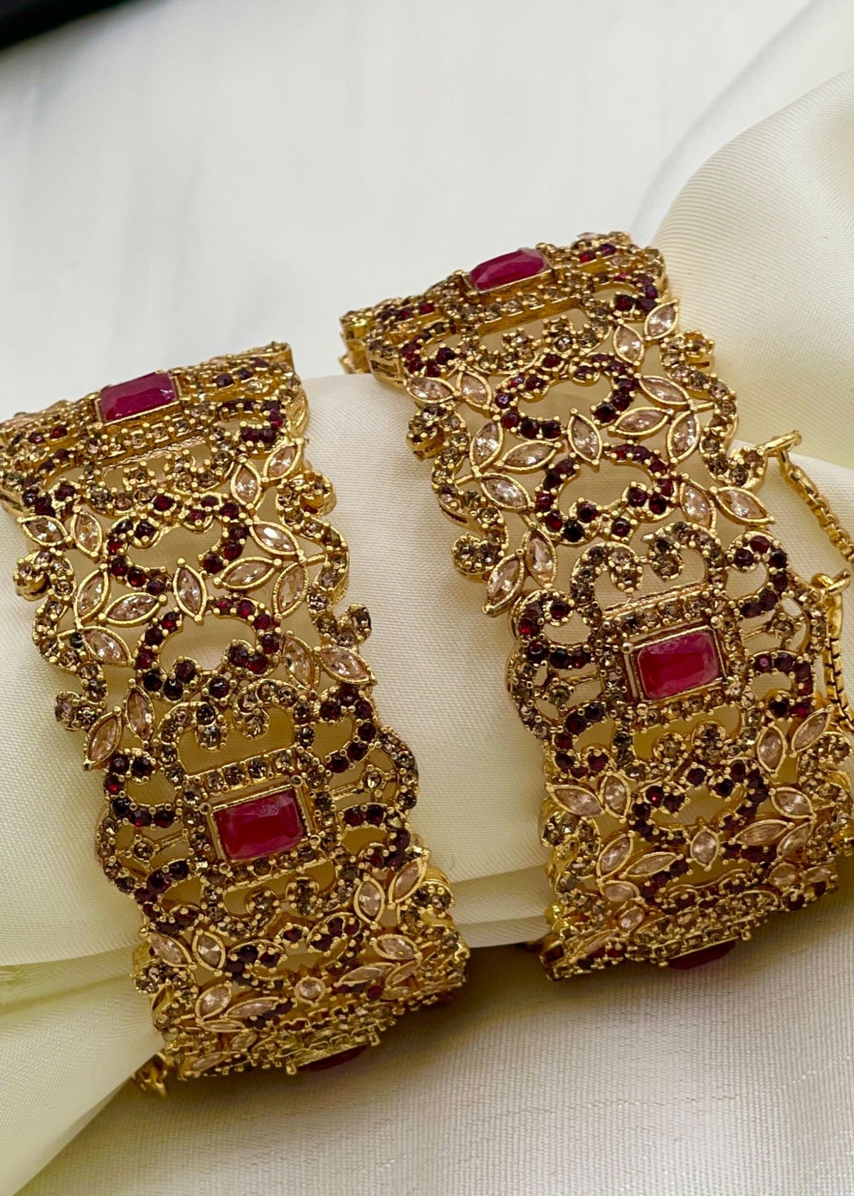 Shop the Bisma Openable Bangle Set from Zarosh Jewel
