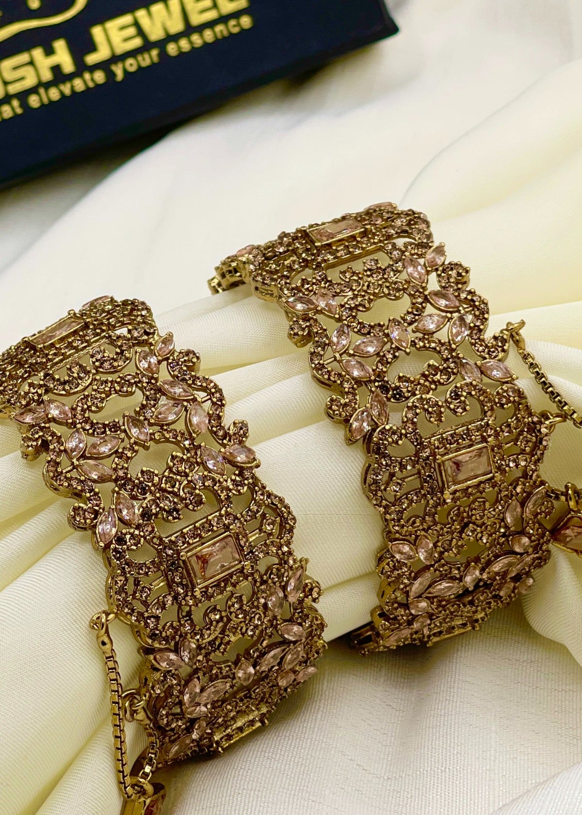 Shop the Bisma Openable Bangle Set from Zarosh Jewel