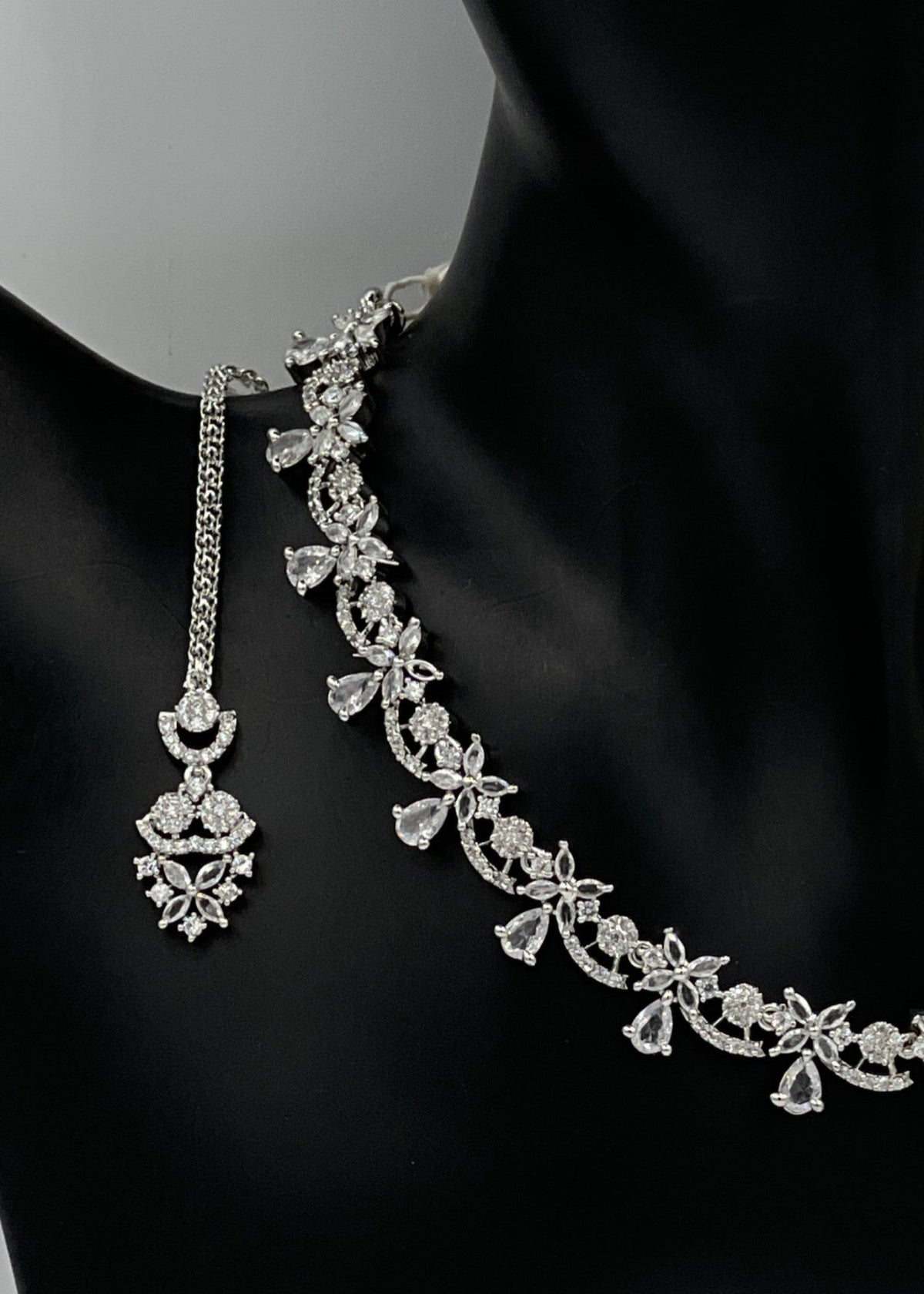 Shop the Blossom Elegance from Zarosh Jewel