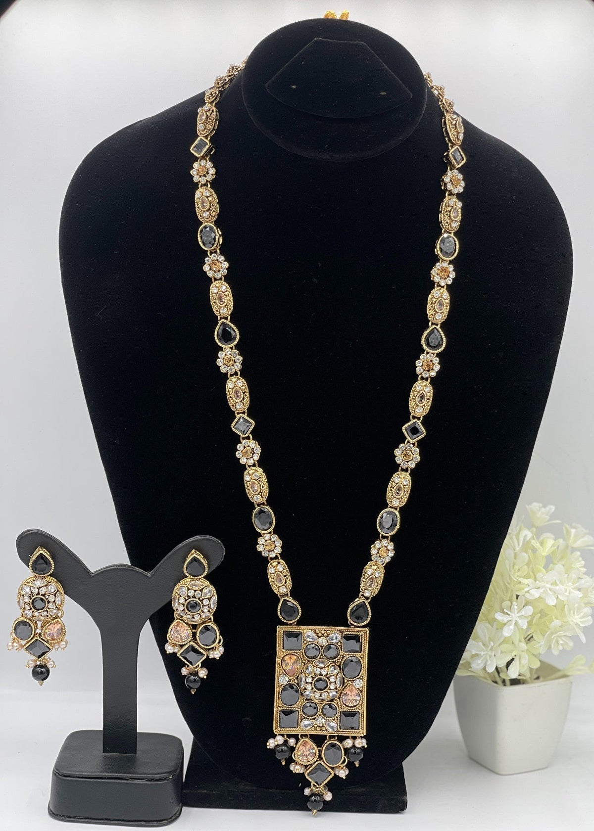 Calyra Heirloom Mala by Zarosh Jewel