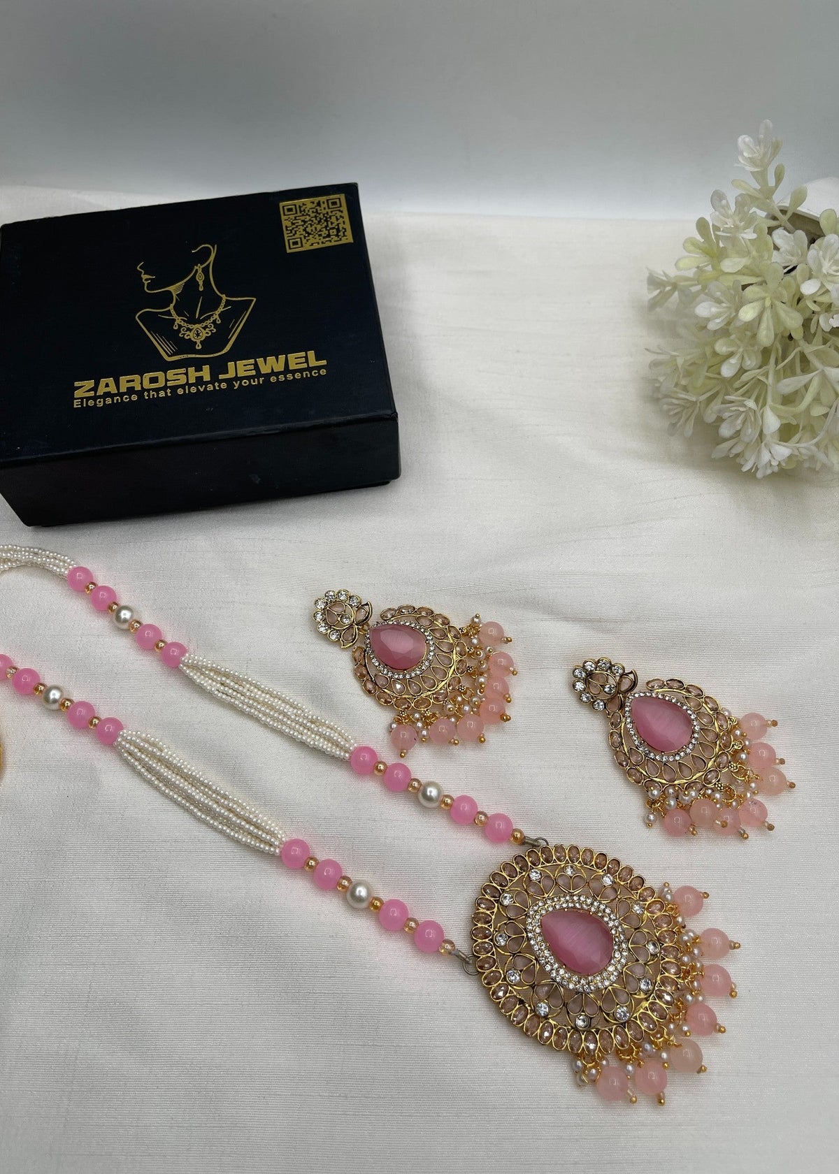 Shop the Clara Malla Set from Zarosh Jewel