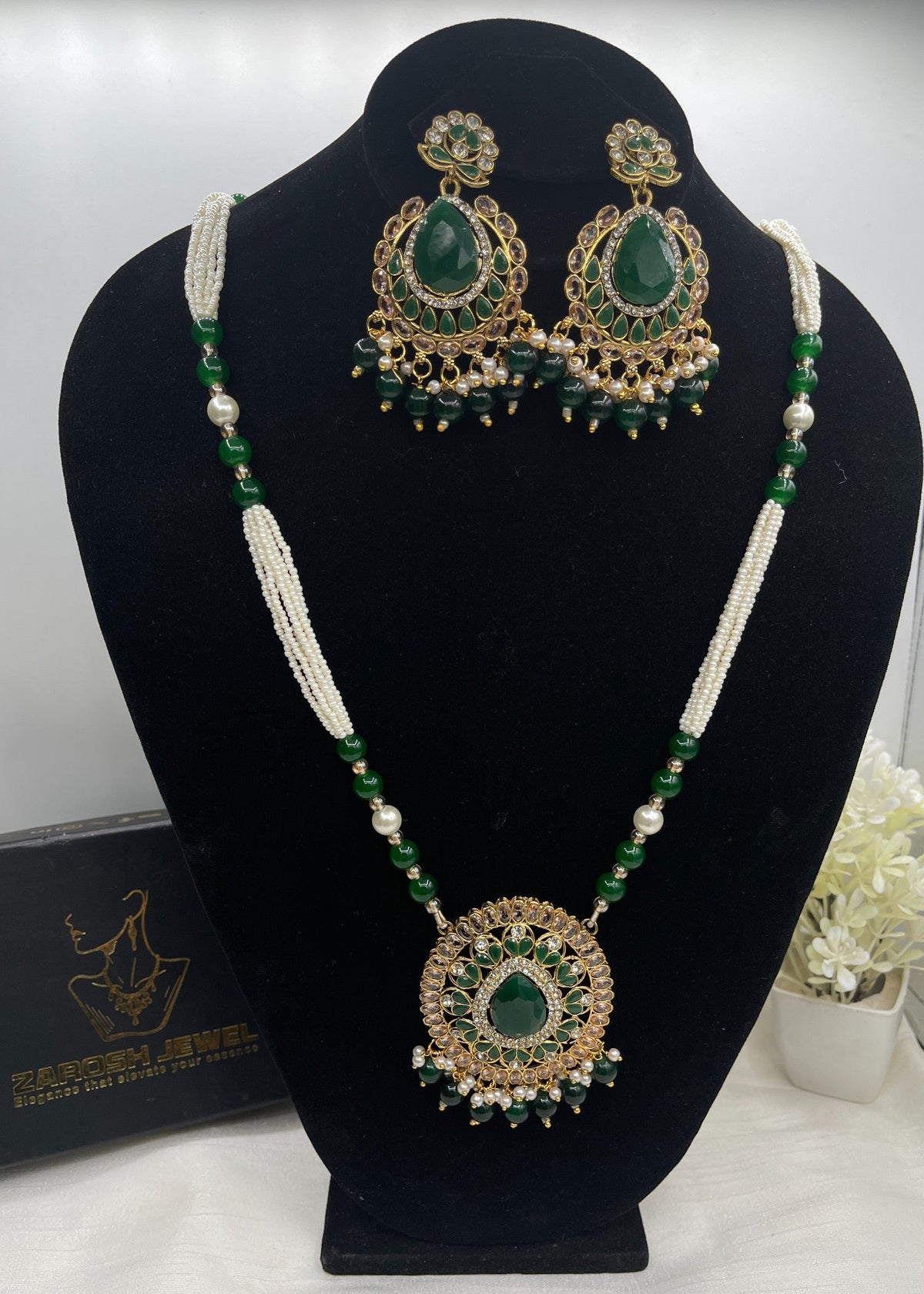 Shop the Clara Malla Set from Zarosh Jewel