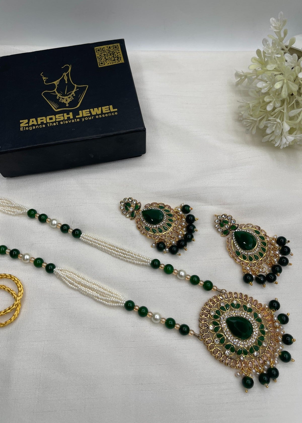 Shop the Clara Malla Set from Zarosh Jewel
