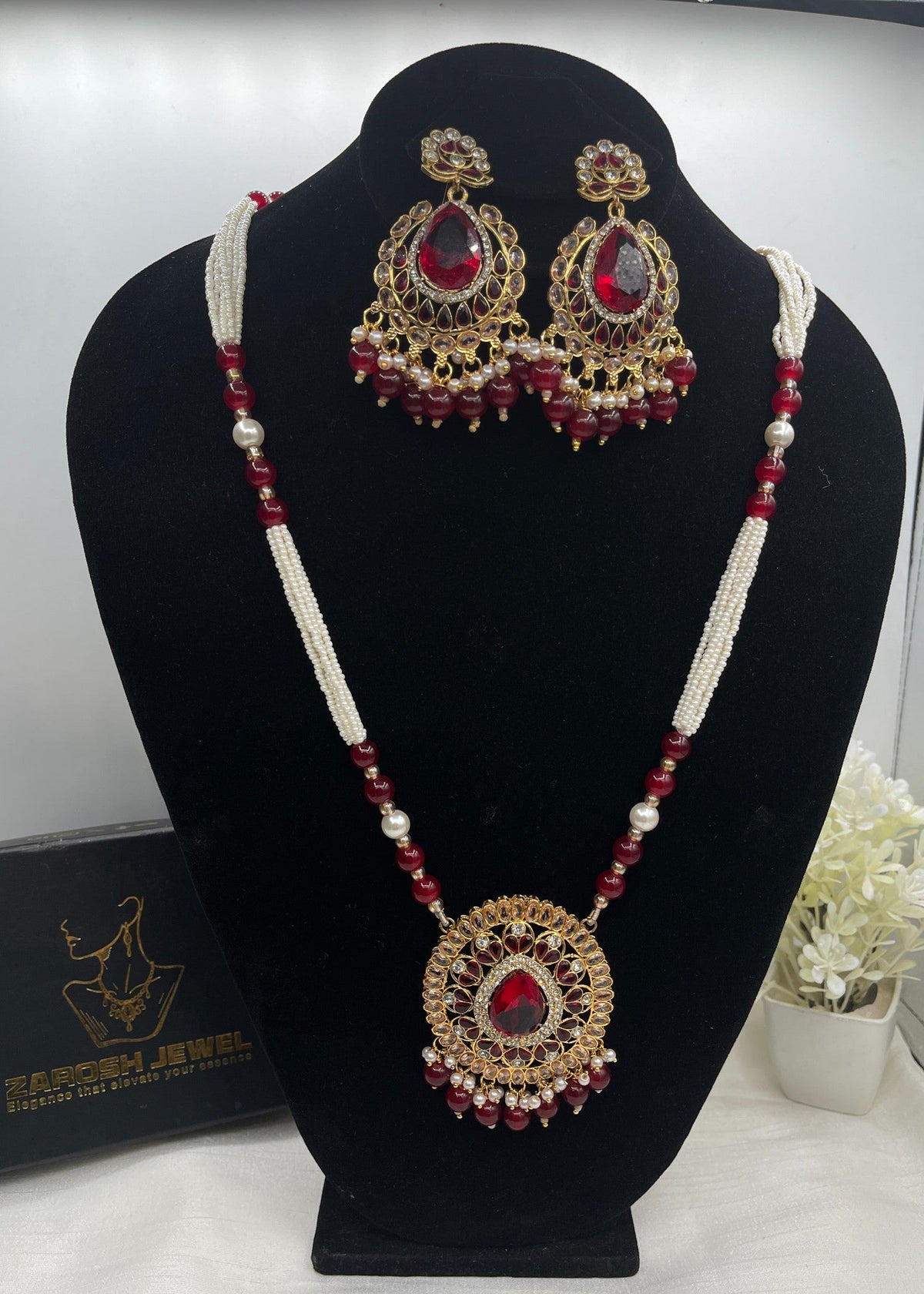 Shop the Clara Malla Set from Zarosh Jewel