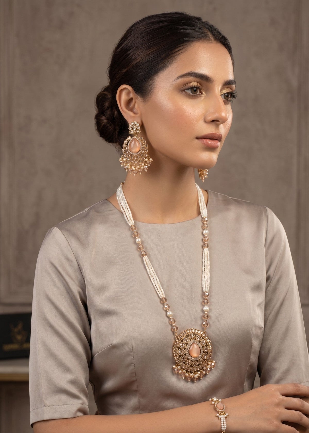 Shop the Clara Malla Set from Zarosh Jewel