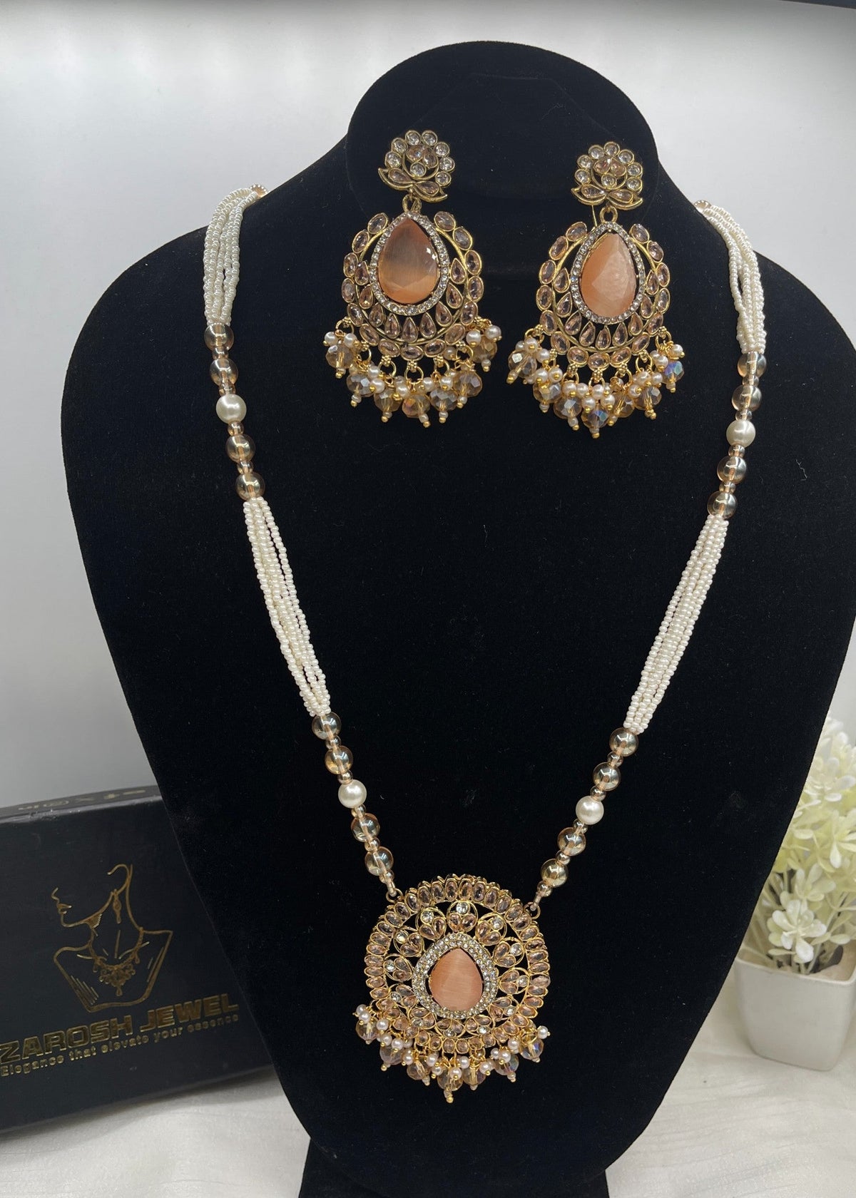 Shop the Clara Malla Set from Zarosh Jewel