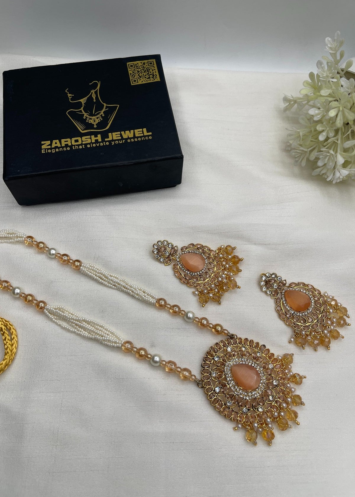 Shop the Clara Malla Set from Zarosh Jewel