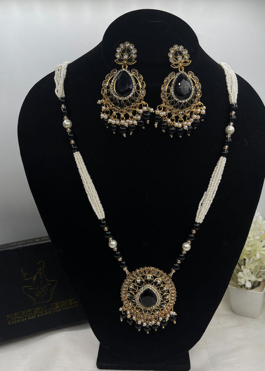 Shop the Clara Malla Set from Zarosh Jewel