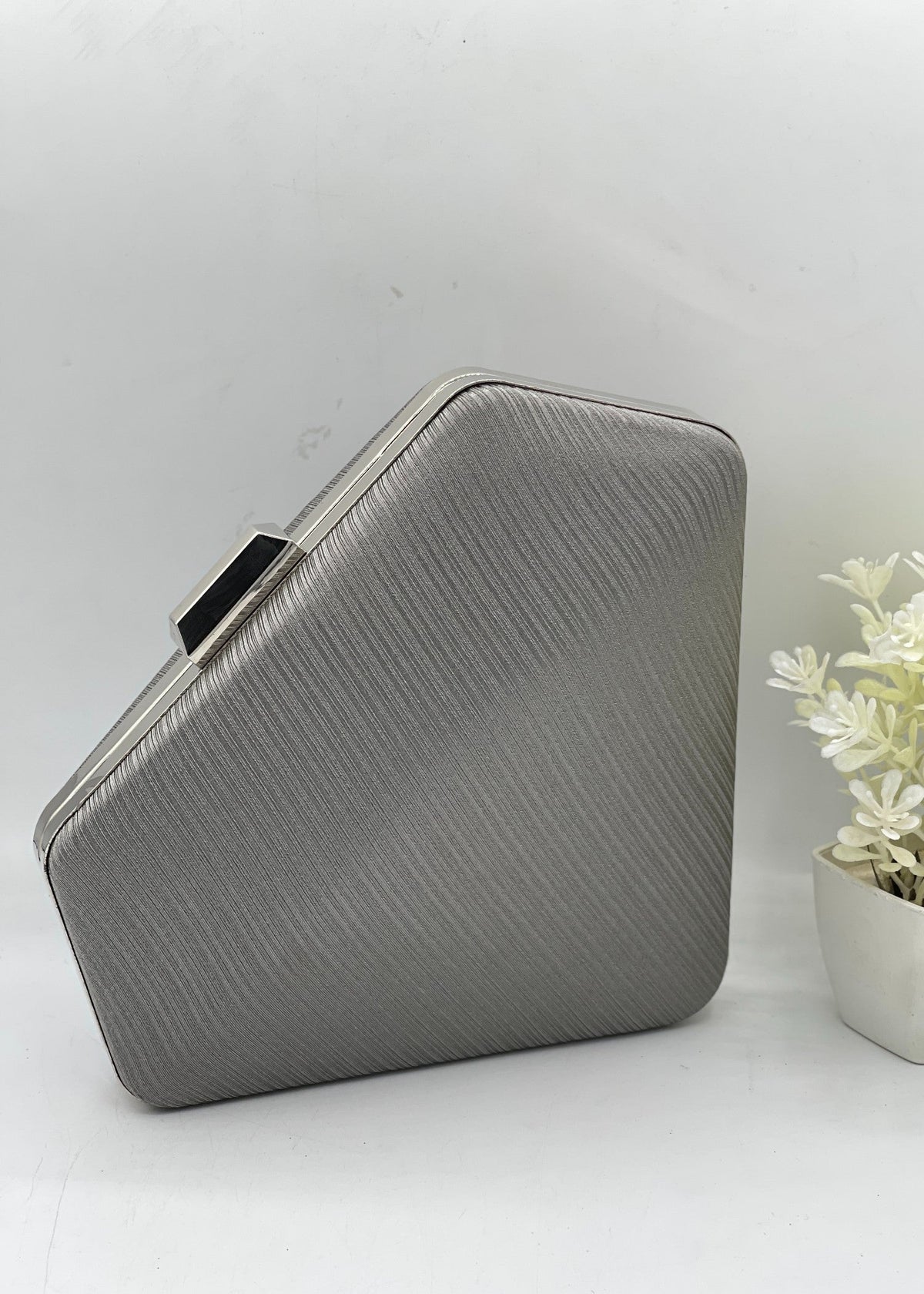 Shop the Clutch-0038 from Zarosh Jewel