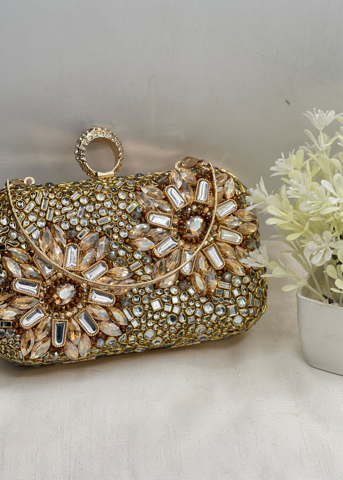 Shop the Clutch - 0200 from Zarosh Jewel