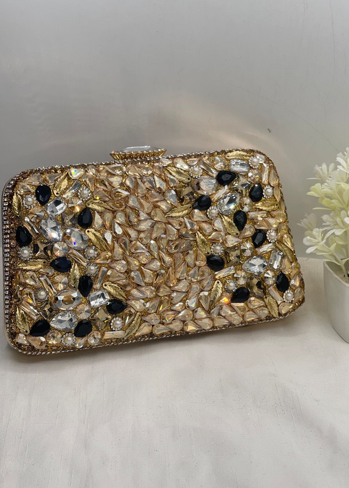 Shop the Clutch - 0219 from Zarosh Jewel