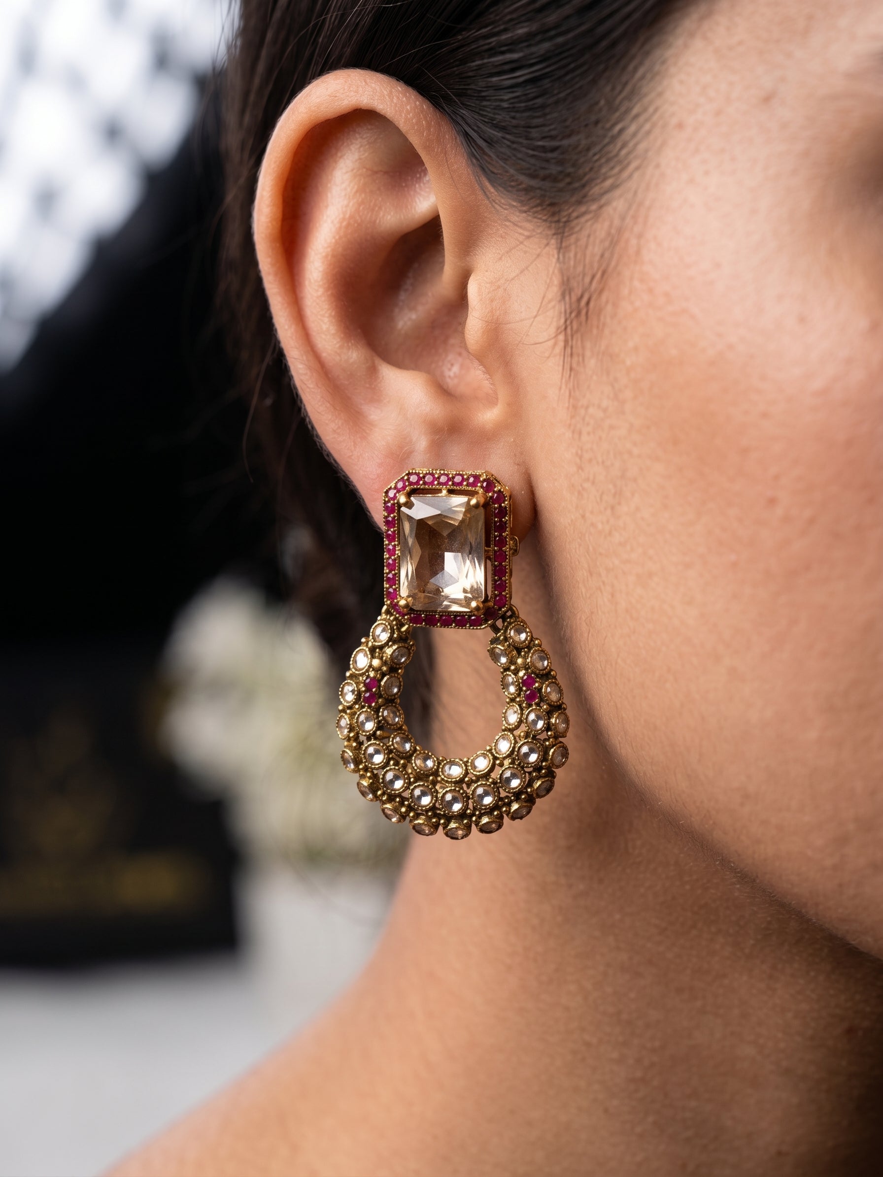 Dananeer Elegant Earring