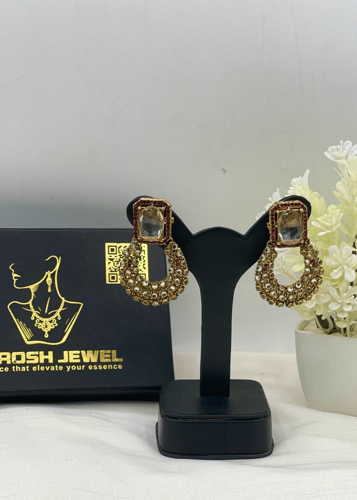 Shop the Dananeer Elegent Earring from Zarosh Jewel