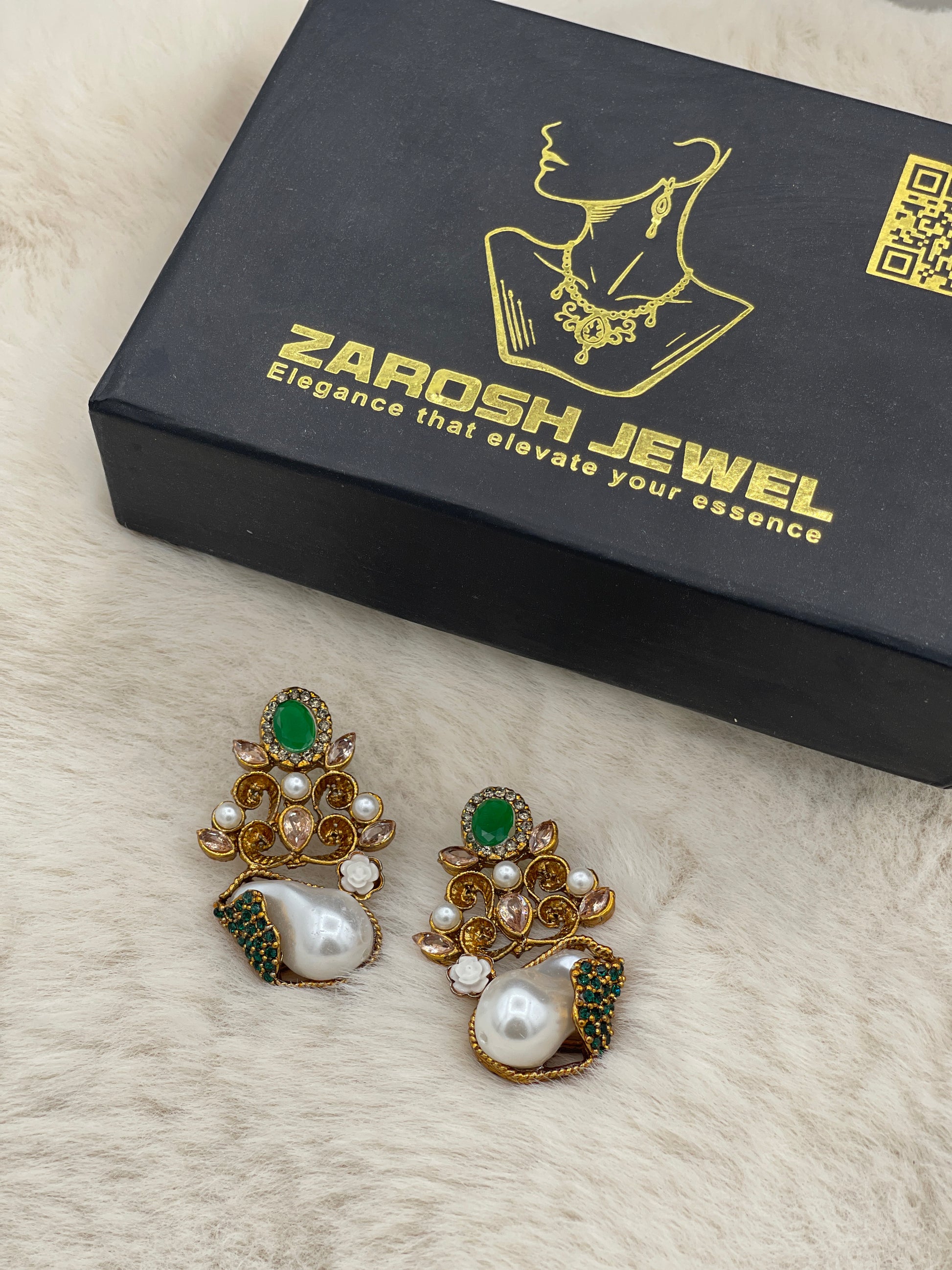 Dilkash Sahara Earrings