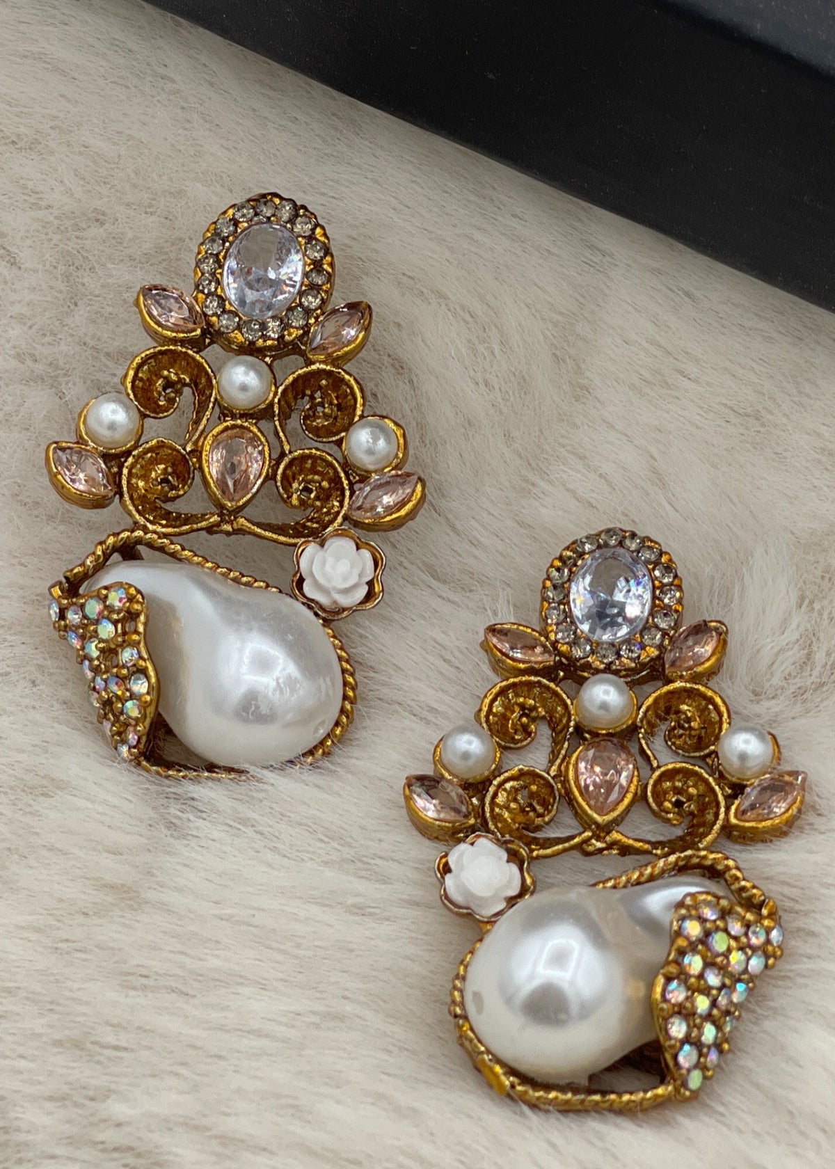 Shop the Dilkash Sahara Earrings from Zarosh Jewel
