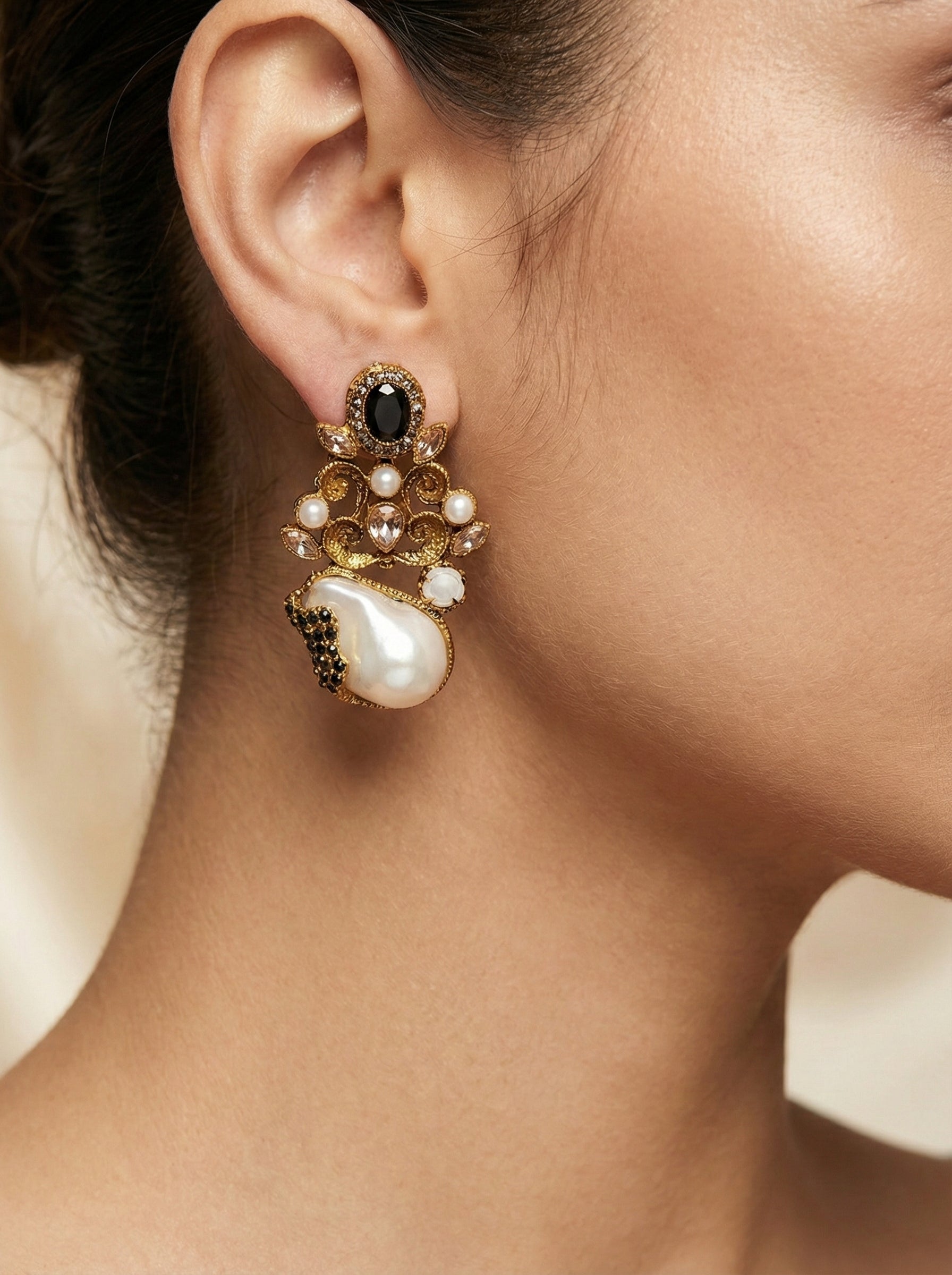 Dilkash Sahara Earrings