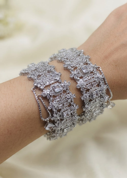 Shop the Dureya Luxury Bangle from Zarosh Jewel