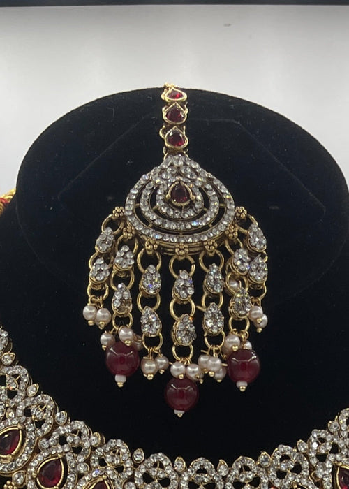 Shop the Emerald Opulence Bridal Jewellery Set from Zarosh Jewel