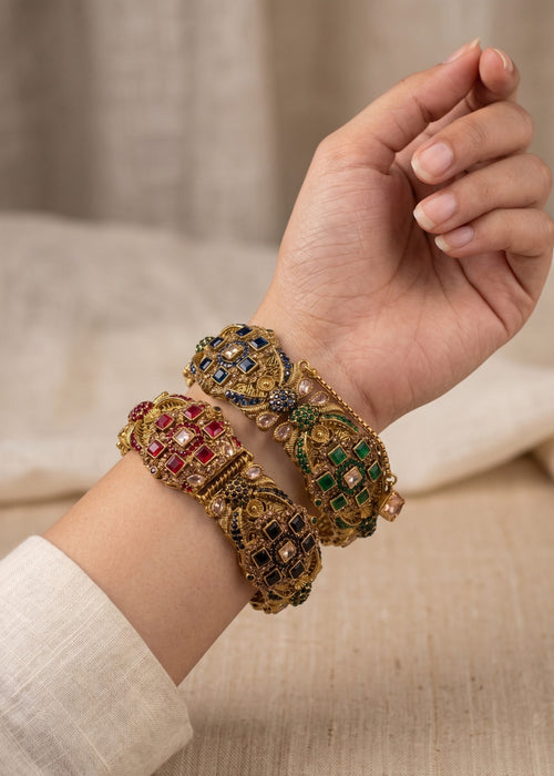 Erum Antique Stone Bangle by Zarosh Jewel