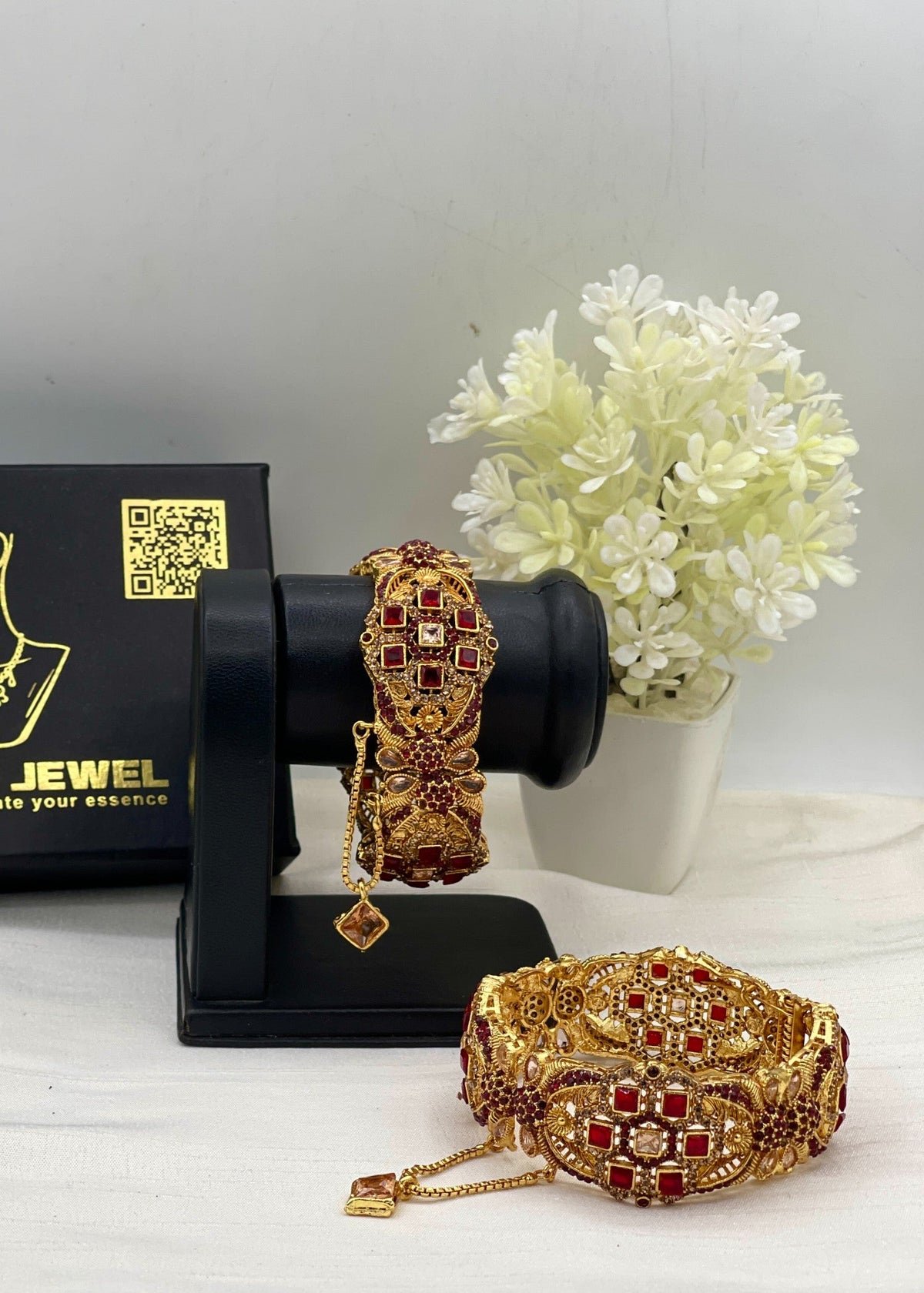 Shop the Erum Antique Stone Bangle from Zarosh Jewel