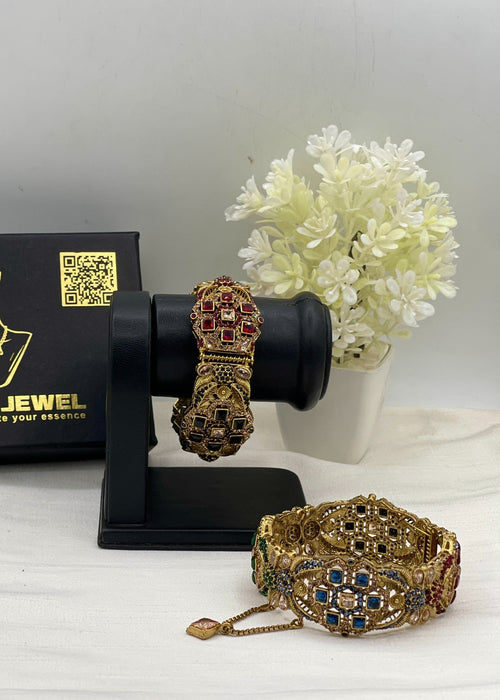 Shop the Erum Antique Stone Bangle from Zarosh Jewel