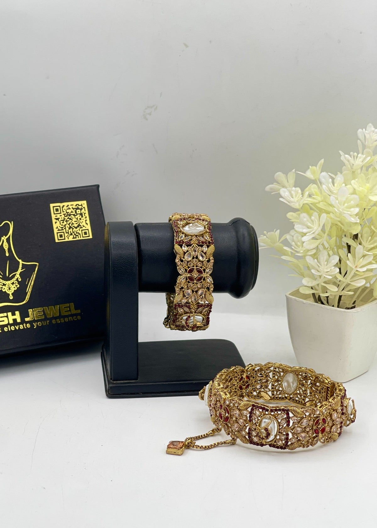 Shop the Faara Openable Bangle Set from Zarosh Jewel