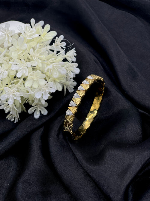Shop the Faiza Openable Bracelet from Zarosh Jewel