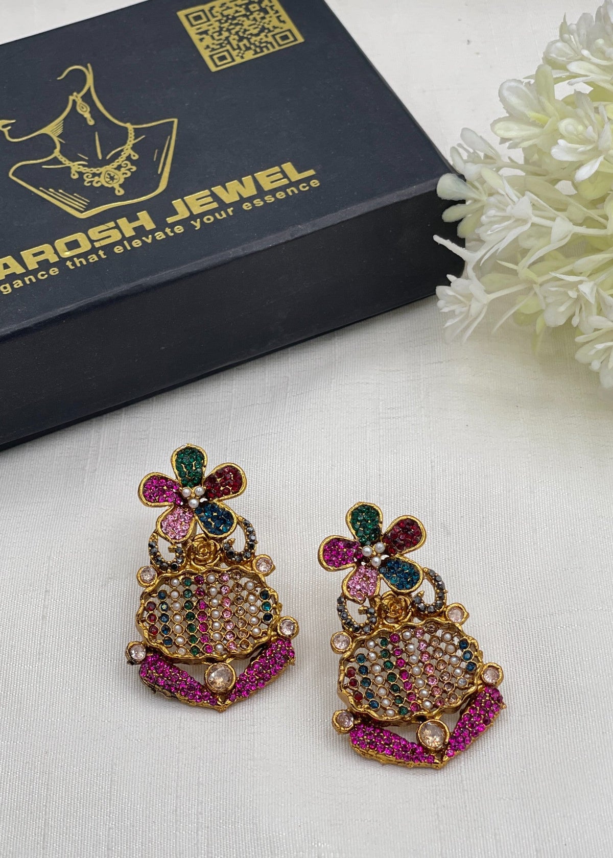 Shop the Falaknaaz Traditional Earring from Zarosh Jewel