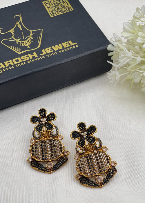 Shop the Falaknaaz Traditional Earring from Zarosh Jewel
