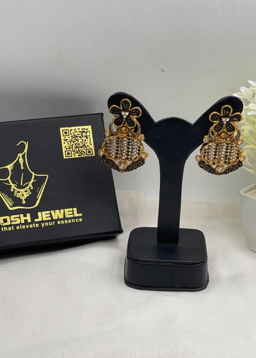 Shop the Falaknaaz Traditional Earring from Zarosh Jewel