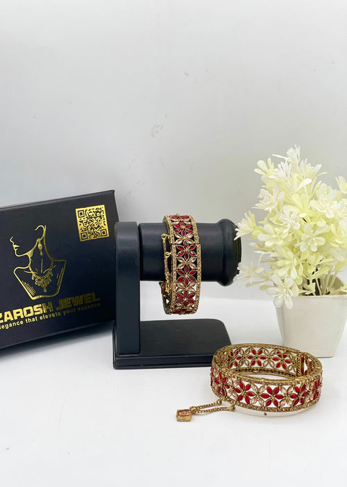 Shop the Farwa Openable Bangle Set from Zarosh Jewel