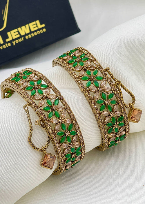 Shop the Farwa Openable Bangle Set from Zarosh Jewel