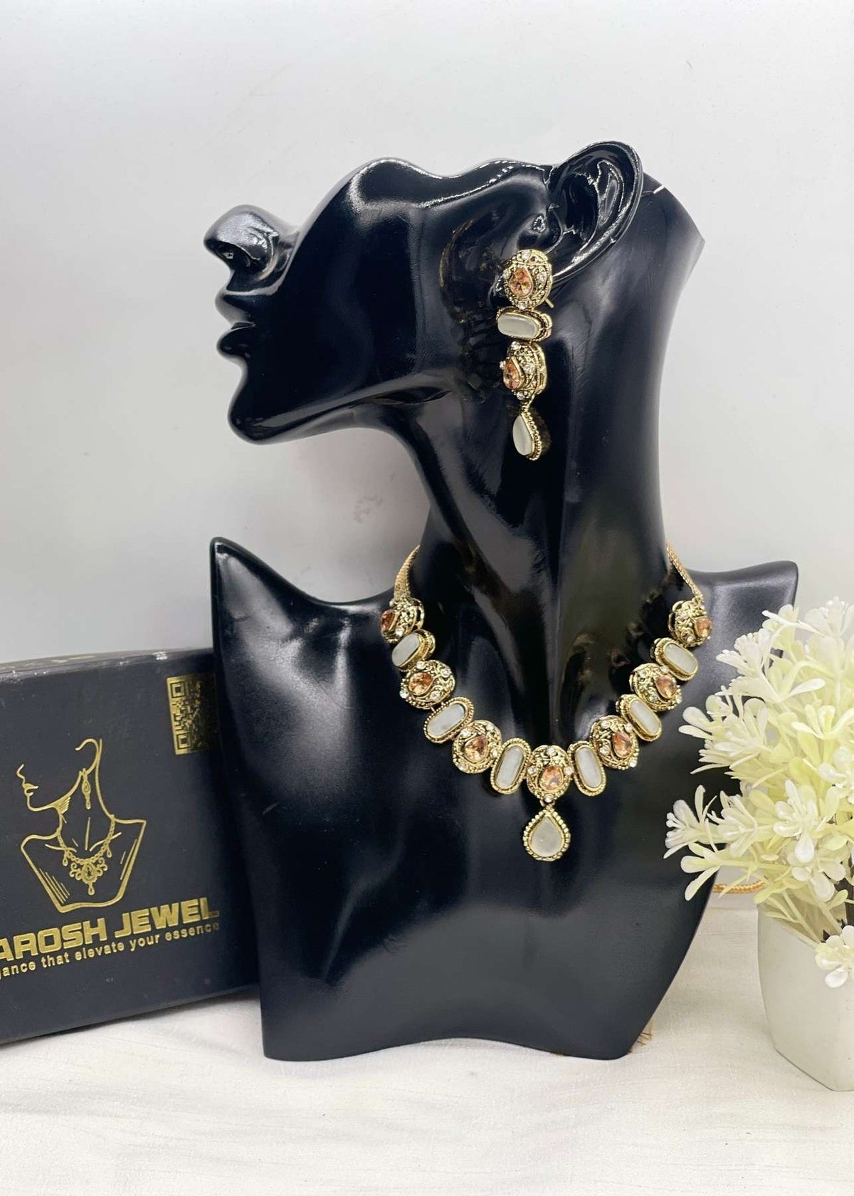 Shop the Fawziya Set from Zarosh Jewel
