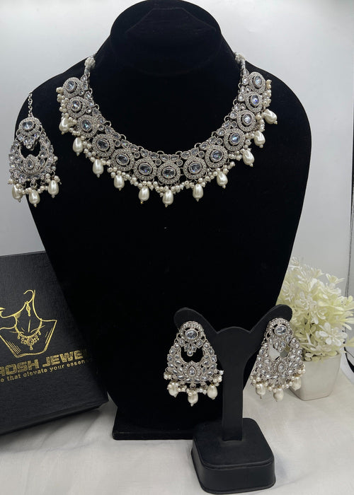 Shop the Firdous Necklace Set from Zarosh Jewel
