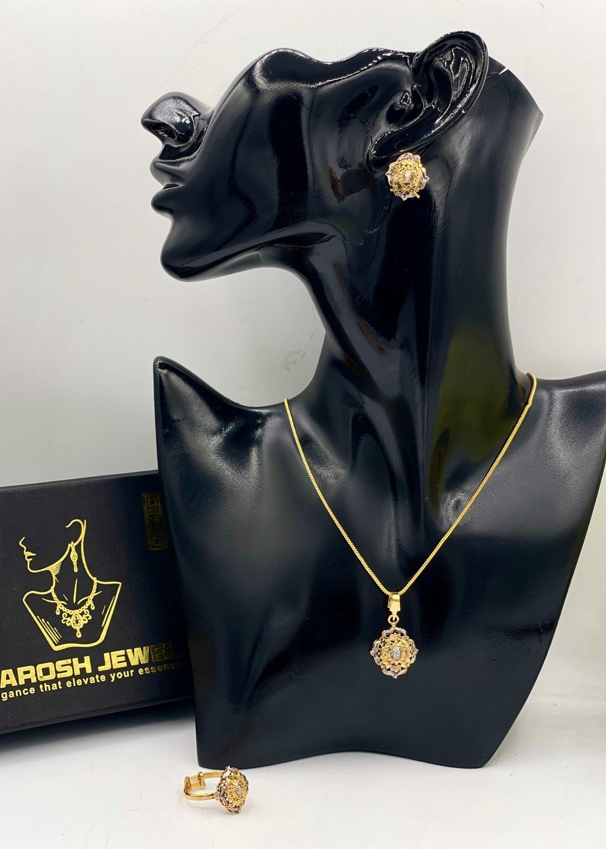 Shop the Floral Suite Combo Set Gold Polish from Zarosh Jewel
