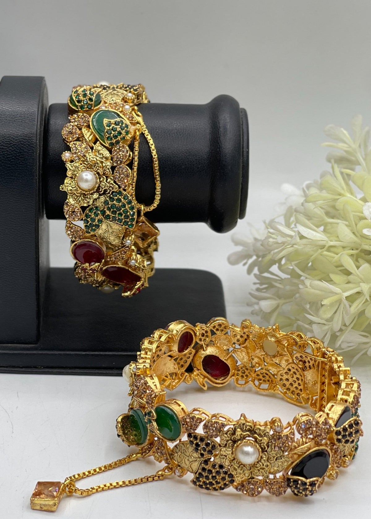 Shop the Ghusoun Bangle Set from Zarosh Jewel