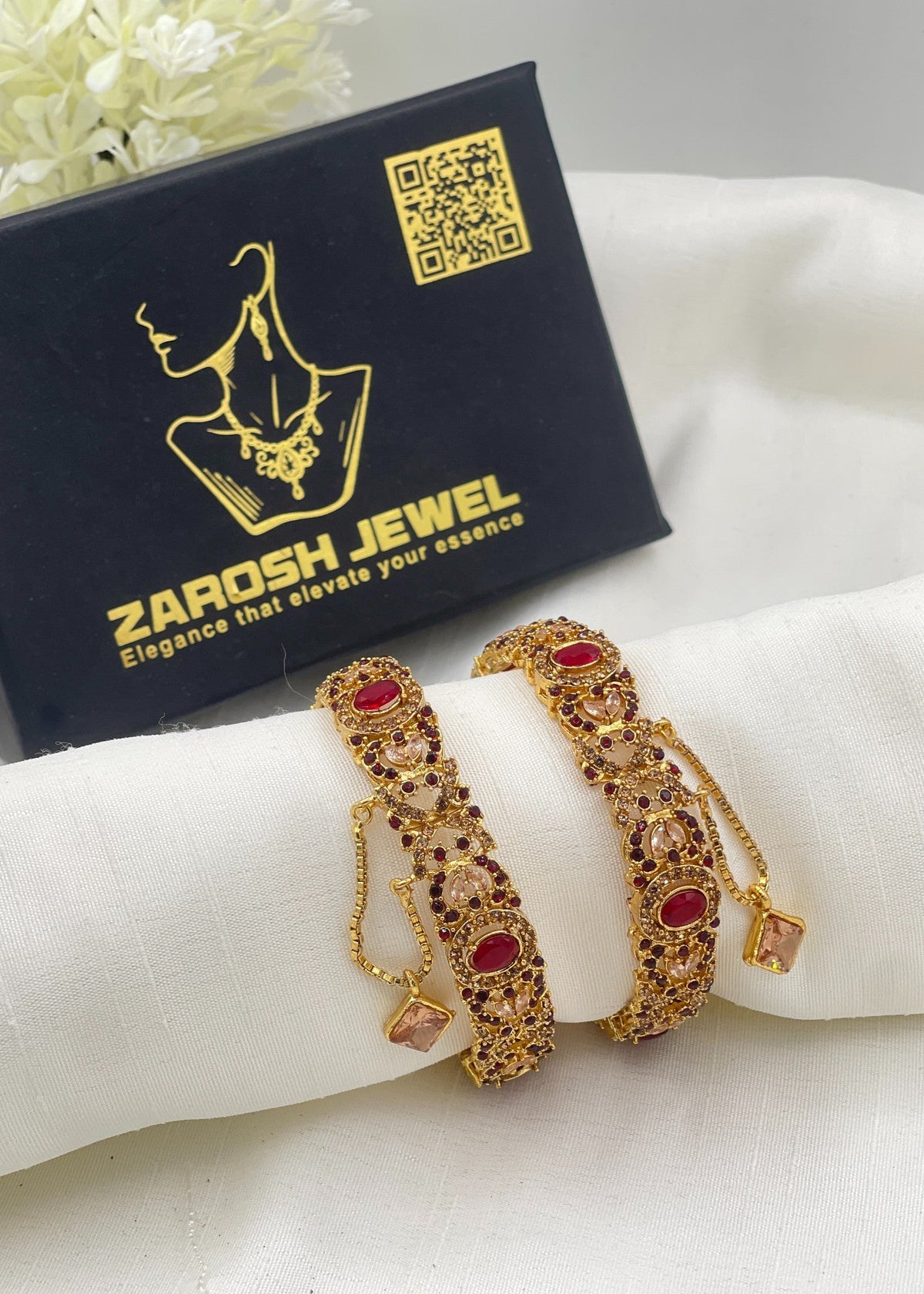 Hafsa Openable Bangle Set by Zarosh Jewel