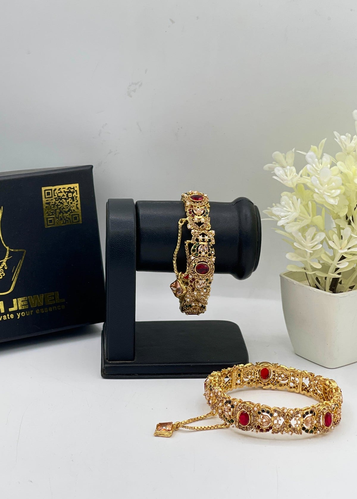 Shop the Hafsa Openable Bangle Set from Zarosh Jewel