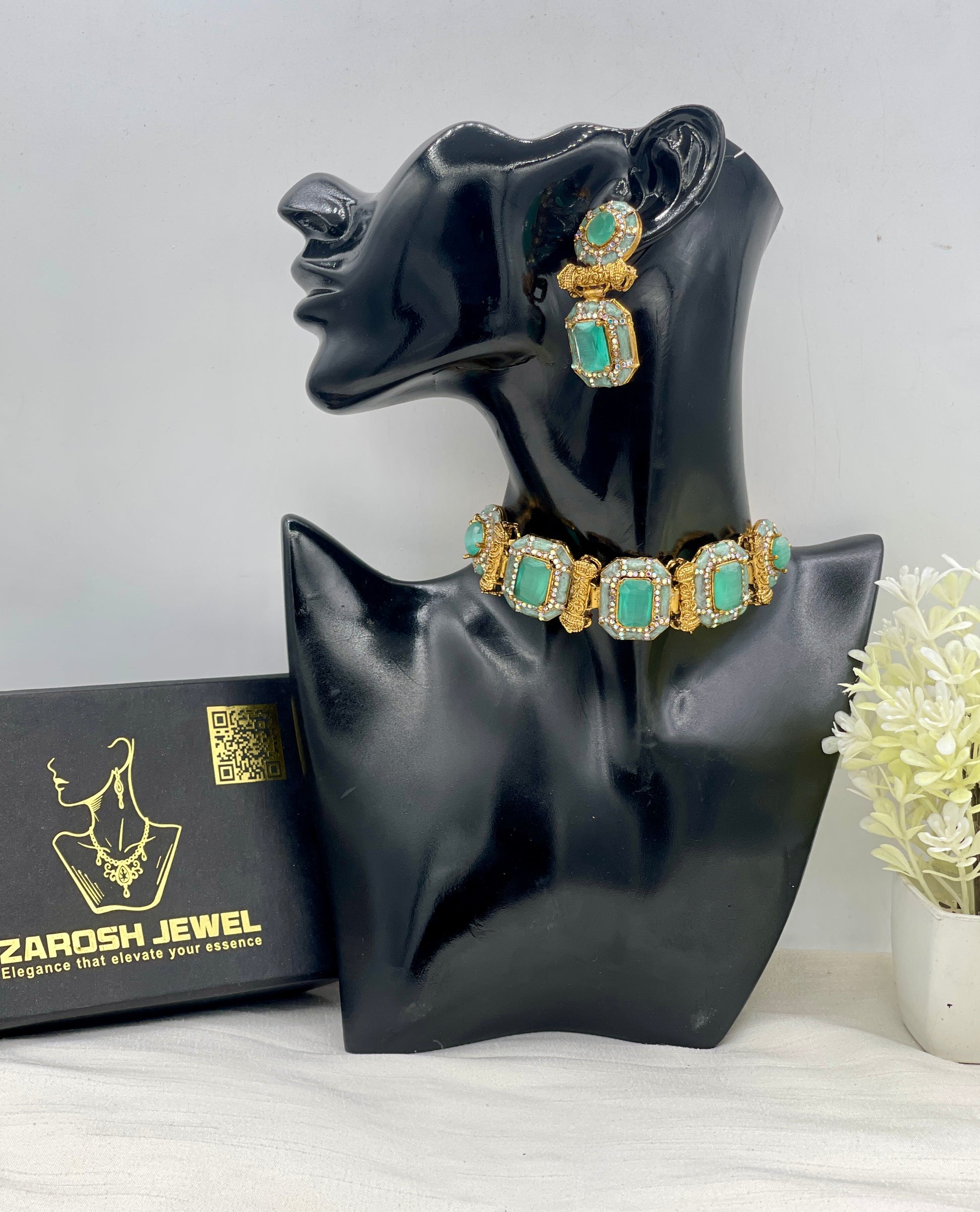 Hala Heritage Choker Set
