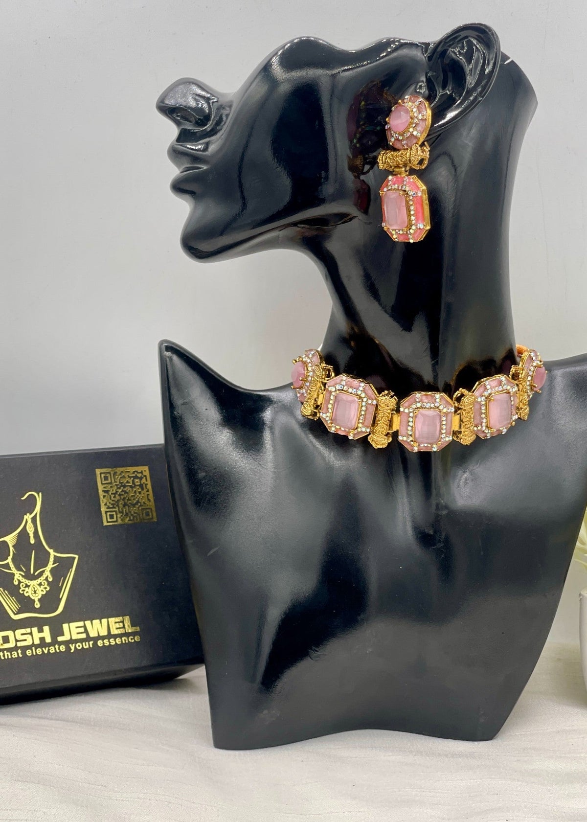Shop the Hala Heritage Choker Set from Zarosh Jewel