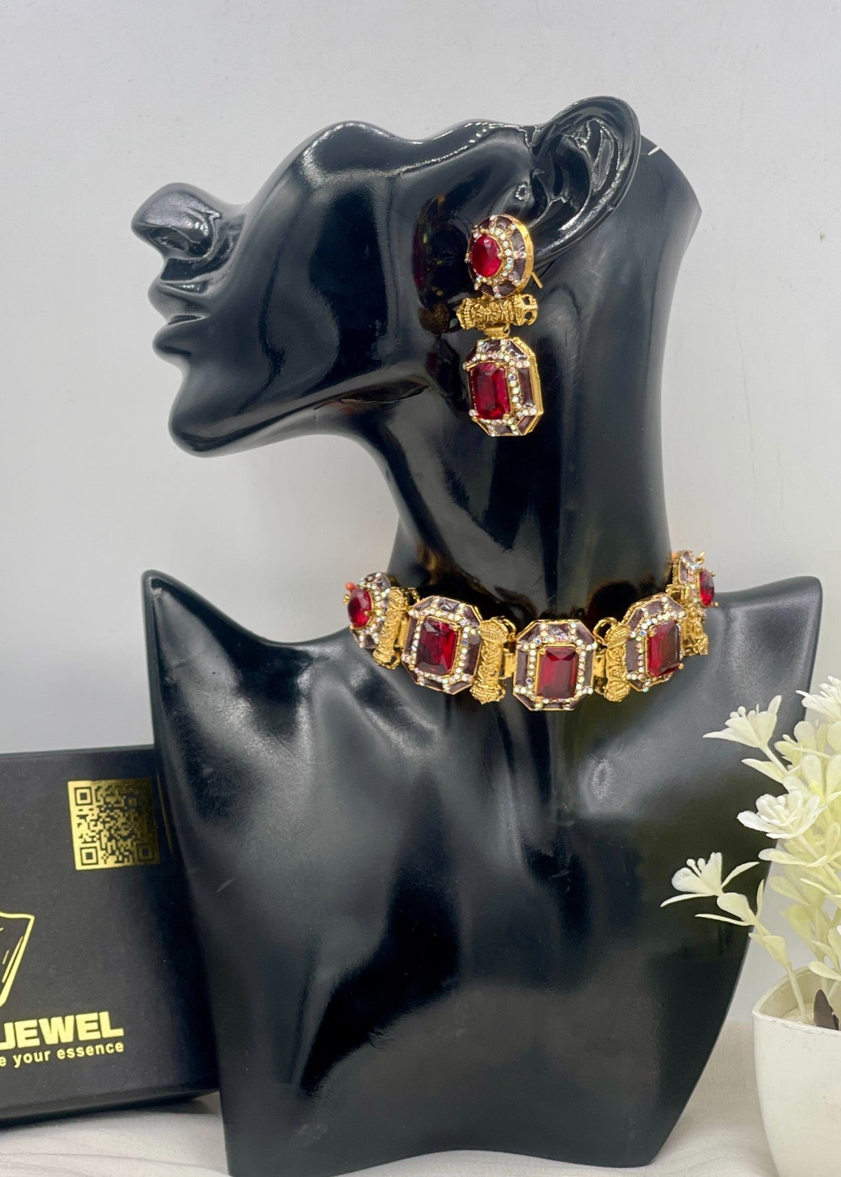 Shop the Hala Heritage Choker Set from Zarosh Jewel