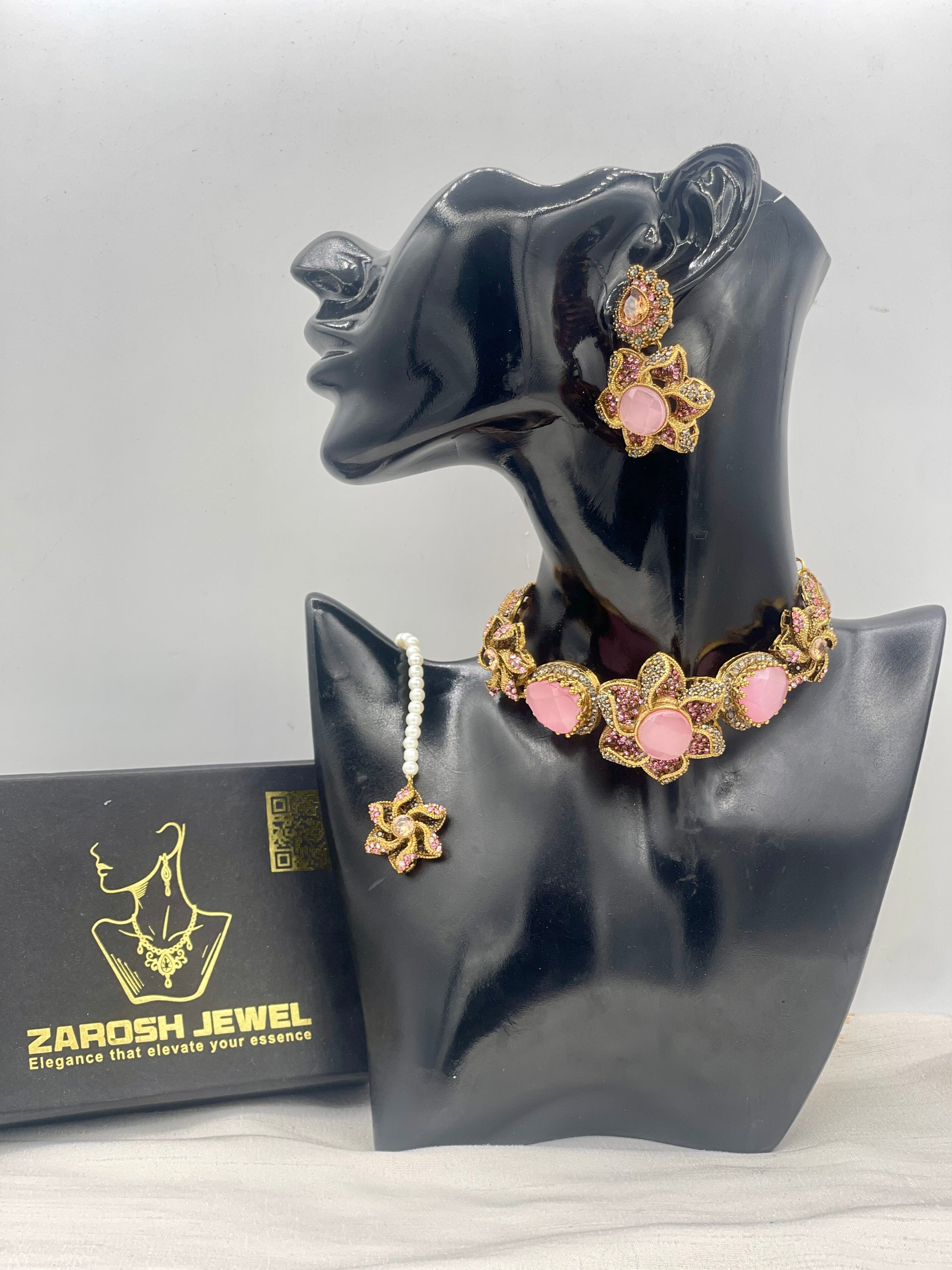 Hameeda Premuim Choker Set